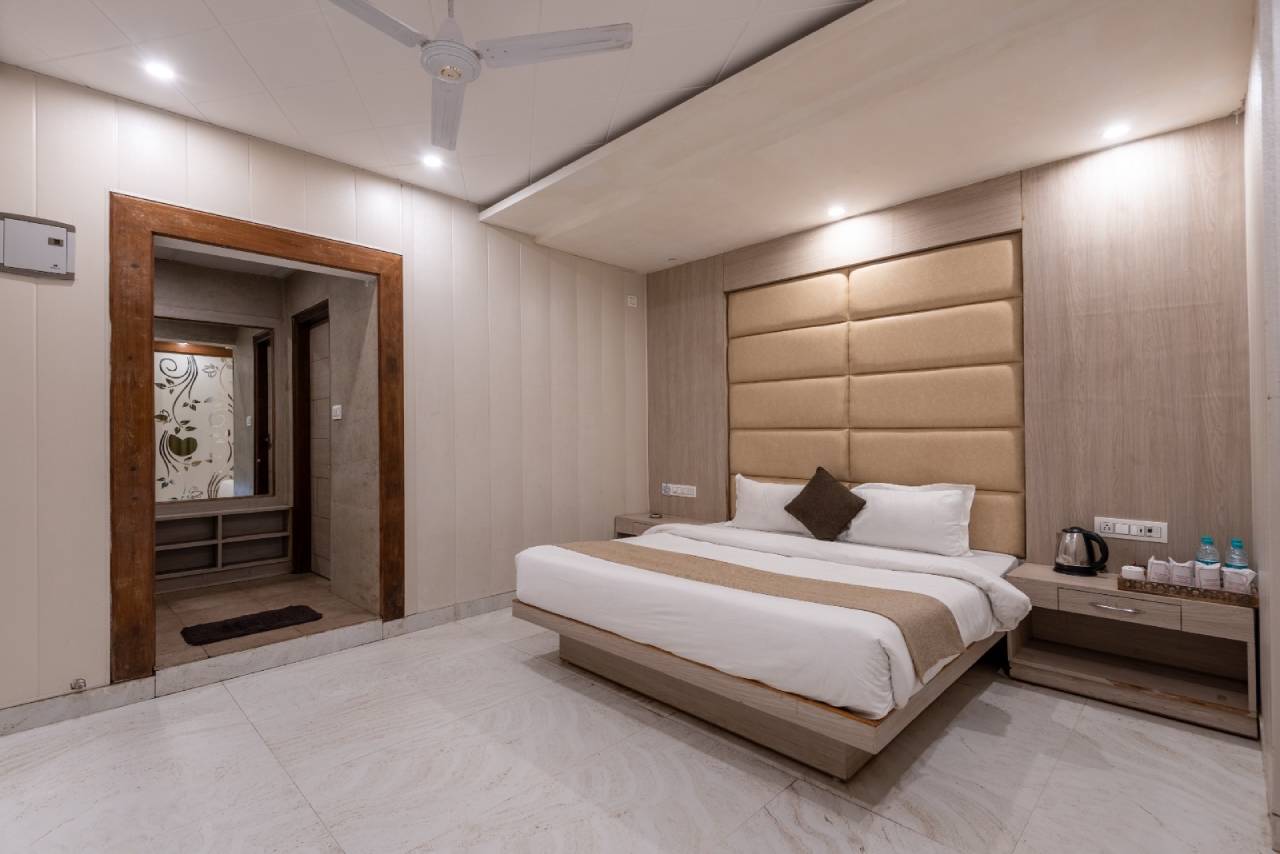 Deluxe Room  With Valley View